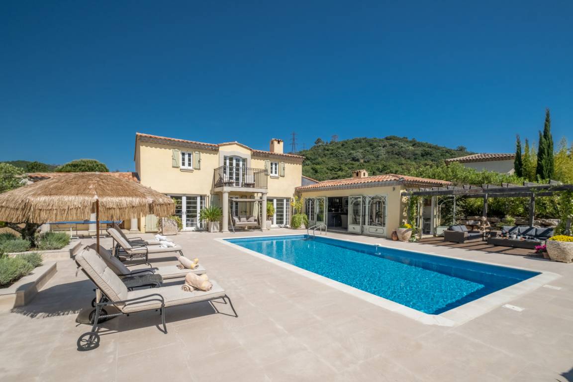 200 M² Villa ∙ 4 Schlafzimmer ∙ 8 Gäste - Grimaud