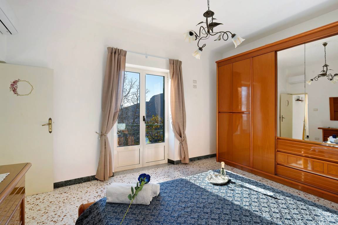 150 M² Apartment ∙ 3 Bedrooms ∙ 10 Guests - Amalfi