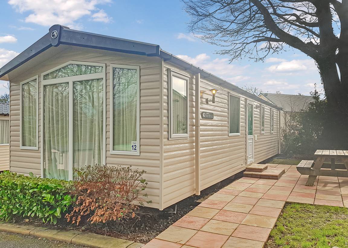 Caravan ∙ 3 Bedrooms ∙ 8 Guests - Wales