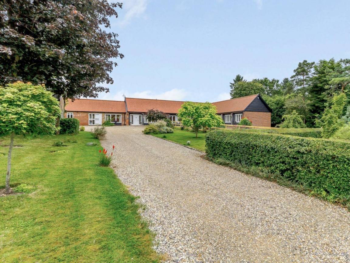 Cottage ∙ 3 Bedrooms ∙ 6 Guests - Norfolk