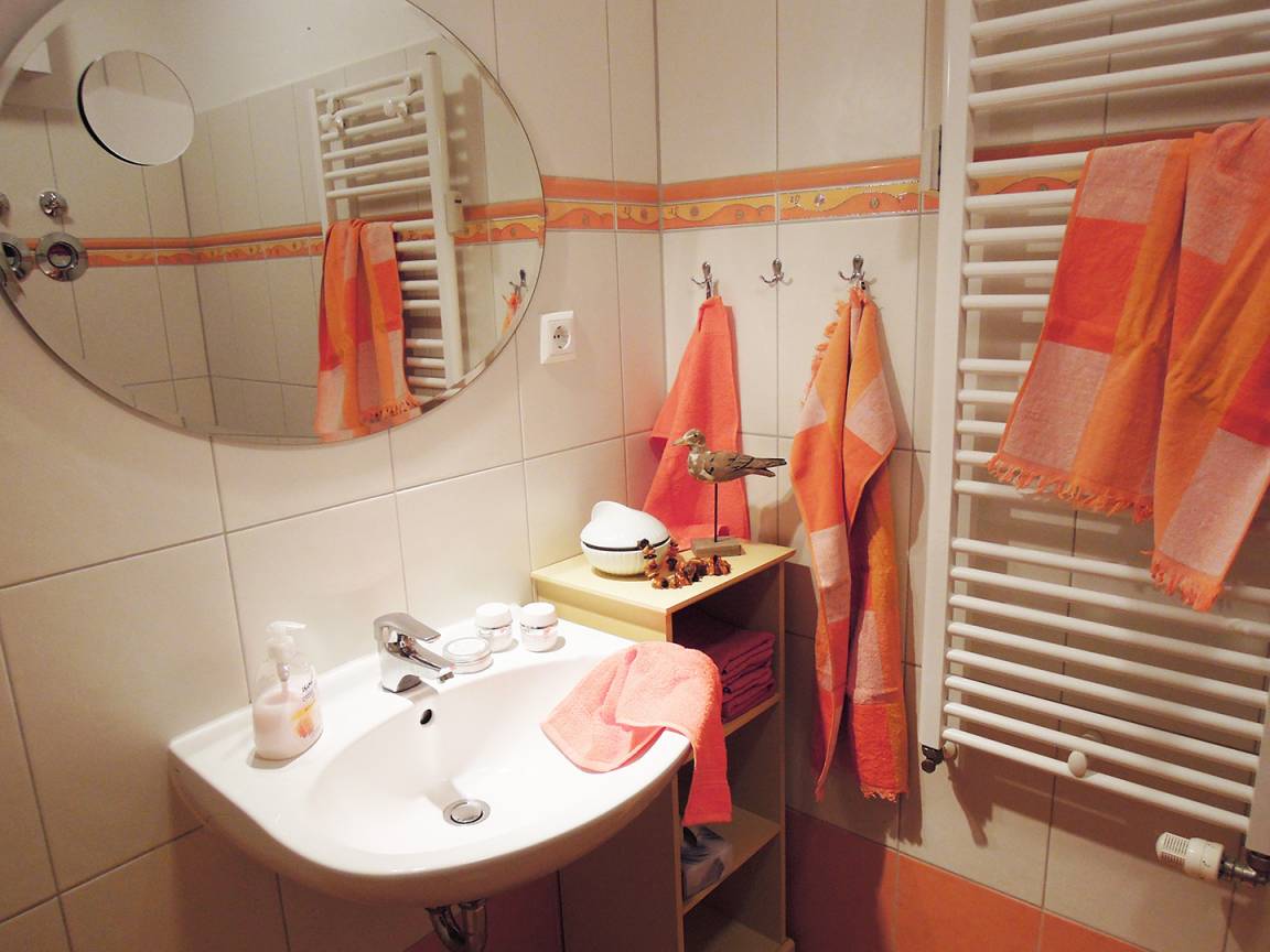 61 m² Ferienwohnung ∙ 2 Schlafzimmer ∙ 4 Gäste – Bild 7