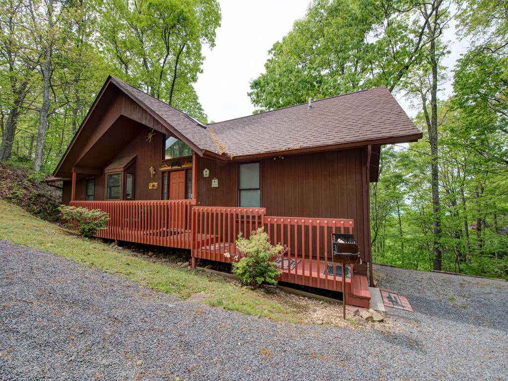 116 M² Cabin ∙ 2 Bedrooms ∙ 6 Guests - Gatlinburg, TN