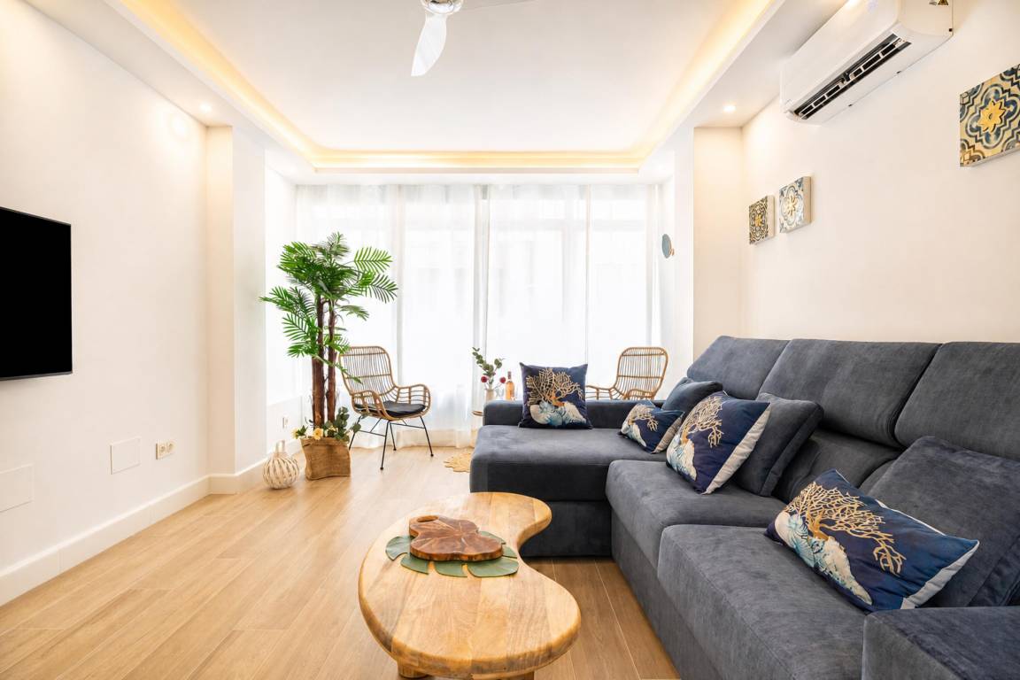 65 M² Ferienwohnung ∙ 2 Schlafzimmer ∙ 5 Gäste - Estepona