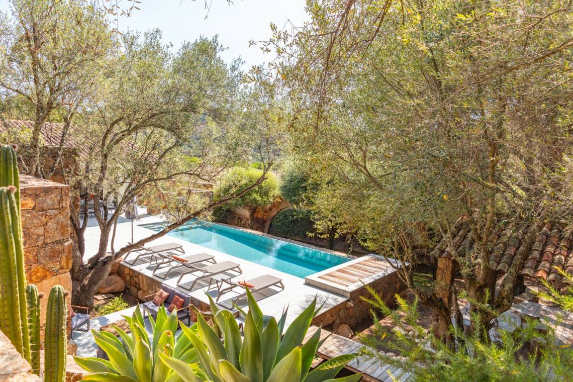 200 M² Villa ∙ 4 Bedrooms ∙ 8 Guests - Palombaggia