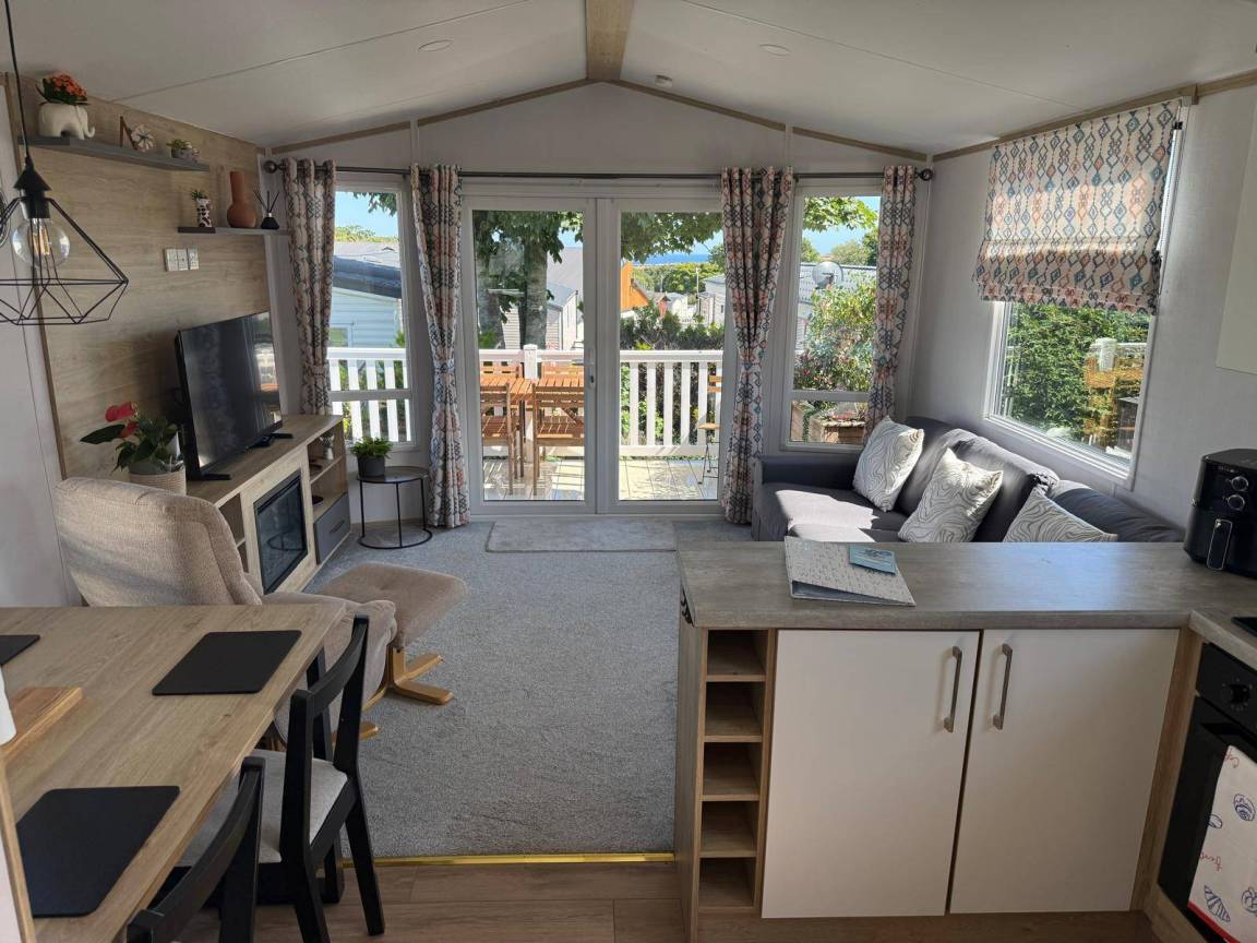 85 M² Cabin ∙ 3 Bedrooms ∙ 6 Guests - Coldingham
