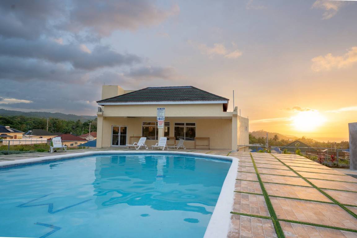 1100 M² Villa ∙ 2 Schlafzimmer ∙ 5 Gäste - Ocho Rios