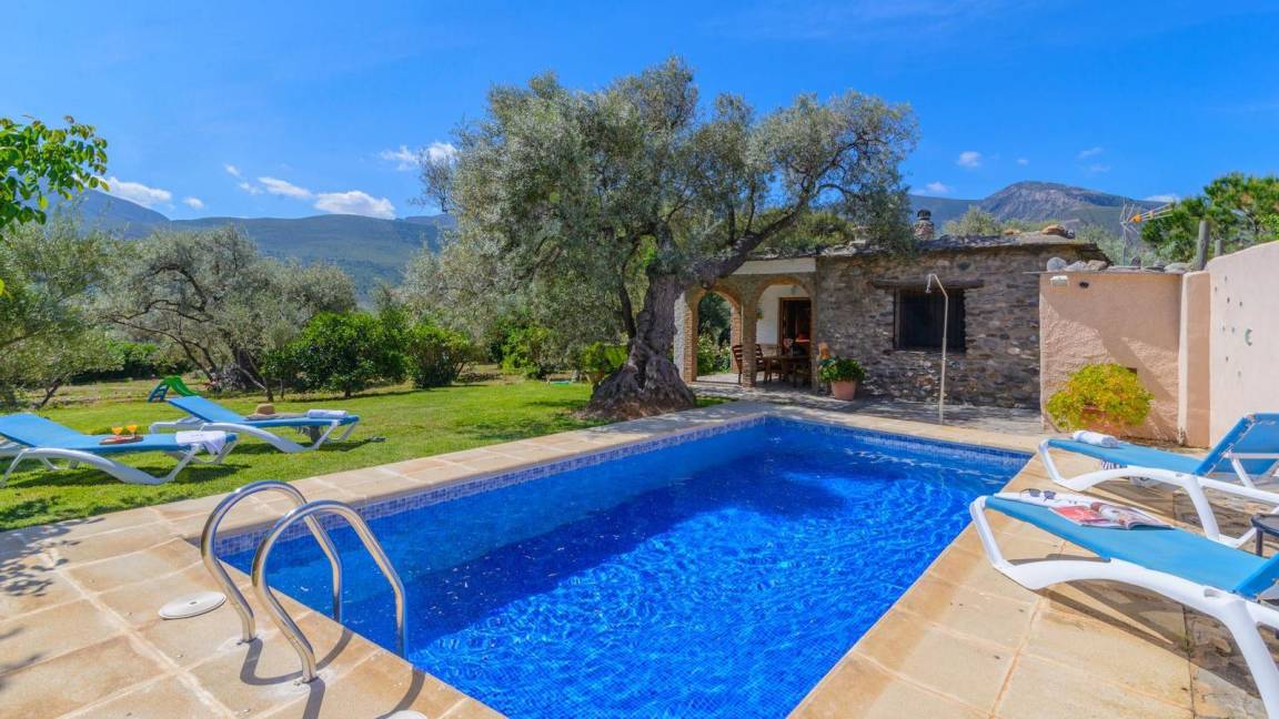 70 M² House ∙ 2 Bedrooms ∙ 4 Guests - Órgiva