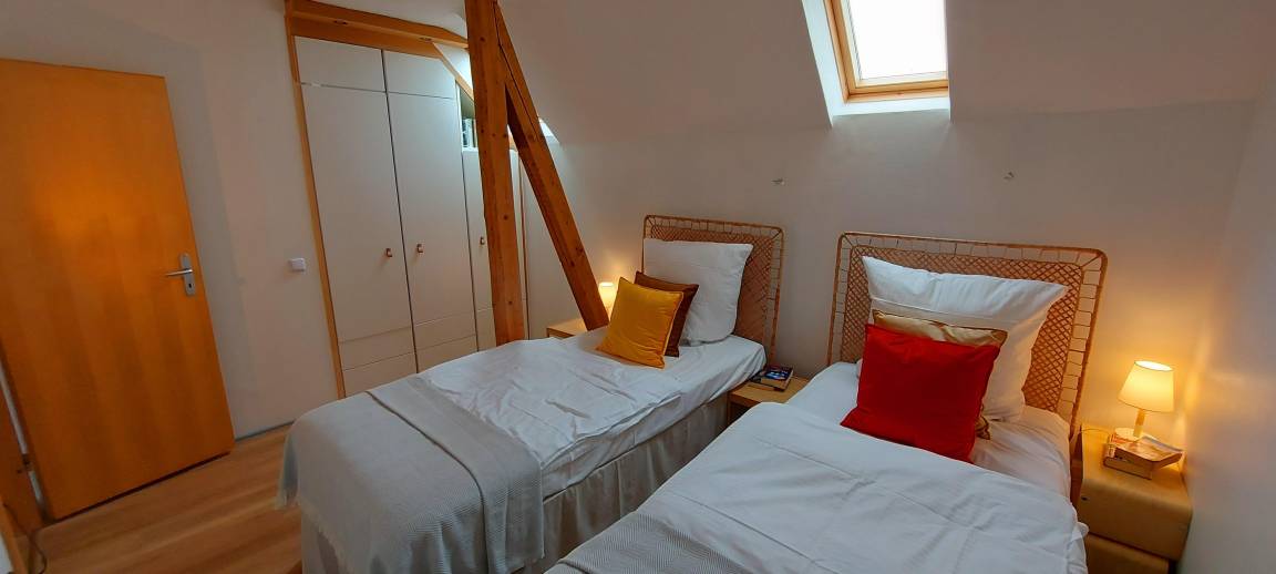 65 M² Apartamento ∙ 1 Habitación ∙ 4 Huéspedes - Essen