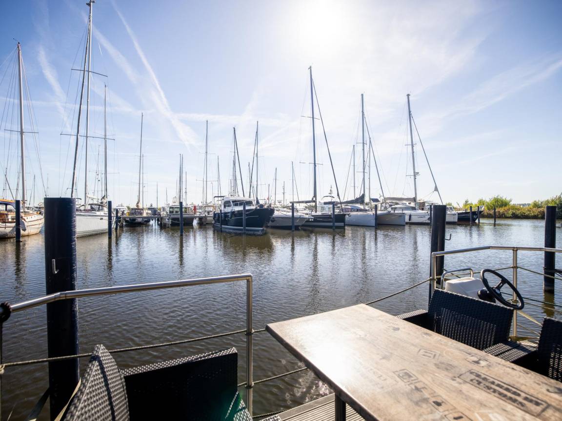 30 m² Hausboot ∙ 2 Schlafzimmer ∙ 4 Gäste – Bild 2