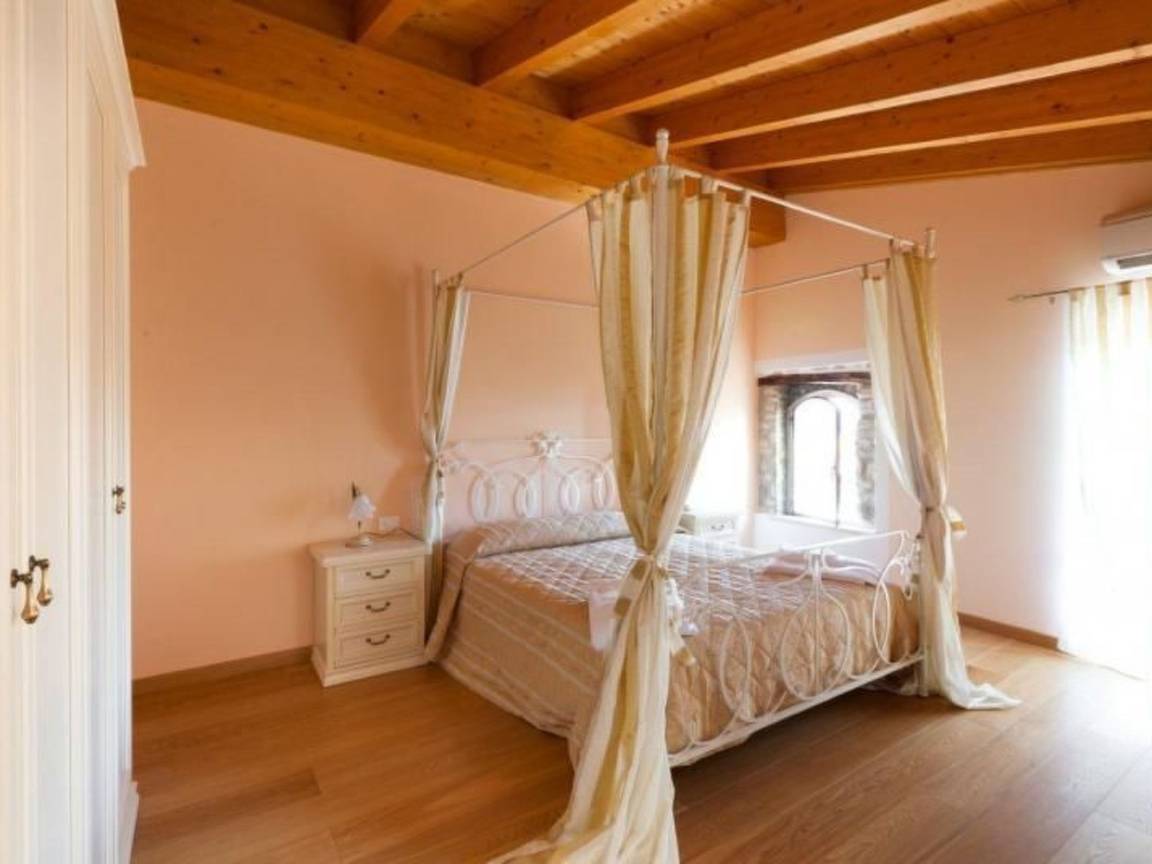 155 M² Apartment ∙ 3 Bedrooms ∙ 9 Guests - Salo BS, Italy
