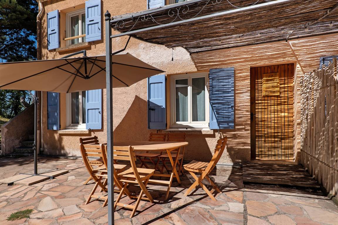 70 M² House ∙ 2 Bedrooms ∙ 6 Guests - Manosque
