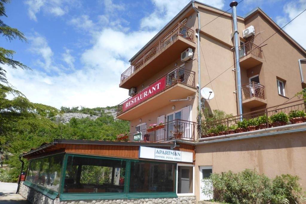 53 M² Apartment ∙ 2 Bedrooms ∙ 5 Guests - Senj