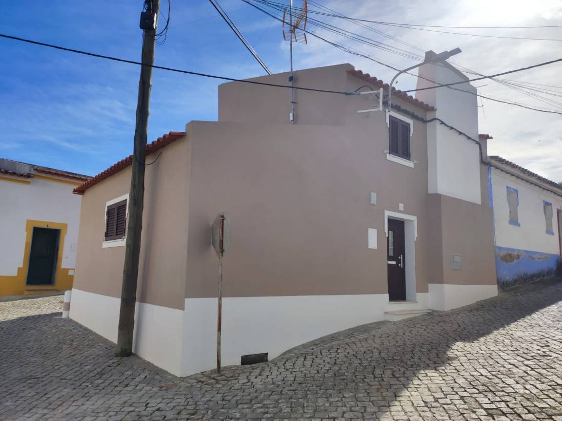 80 M² Ferienhaus ∙ 2 Schlafzimmer ∙ 5 Gäste - Santa Eulália