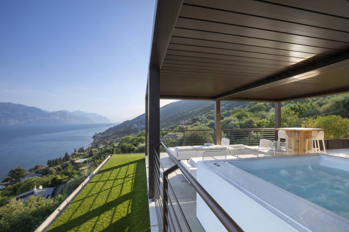 90 M² Appartamento Vacanza ∙ 2 Camere Da Letto ∙ 5 Ospiti - Torri del Benaco