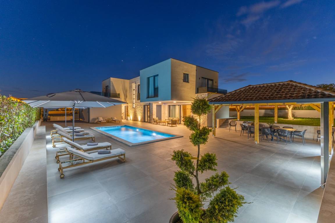 200 M² Villa ∙ 4 Habitaciones ∙ 8 Huéspedes - Rovinj