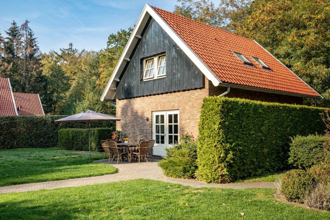 90 M² Villa ∙ 4 Bedrooms ∙ 8 Guests - Enschede