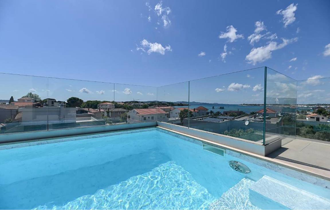 200 M² House ∙ 3 Bedrooms ∙ 6 Guests - Zadar