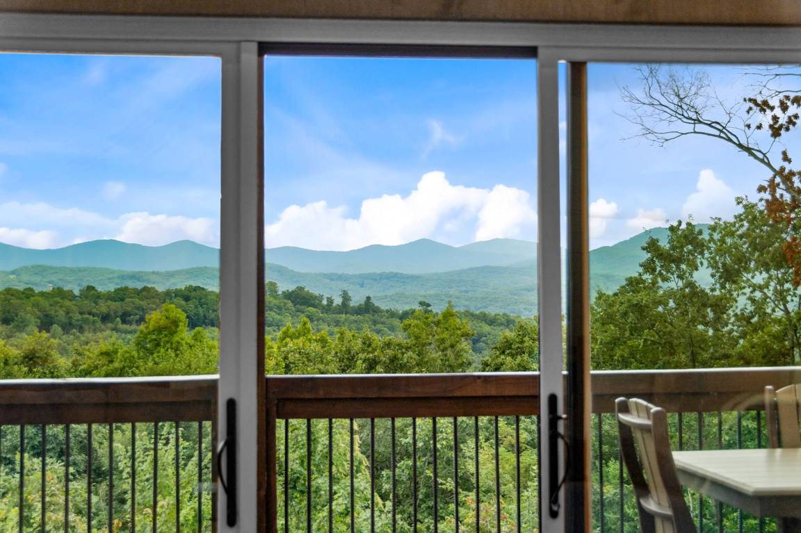 House ∙ 4 Bedrooms ∙ 8 Guests - Nottely Lake, GA