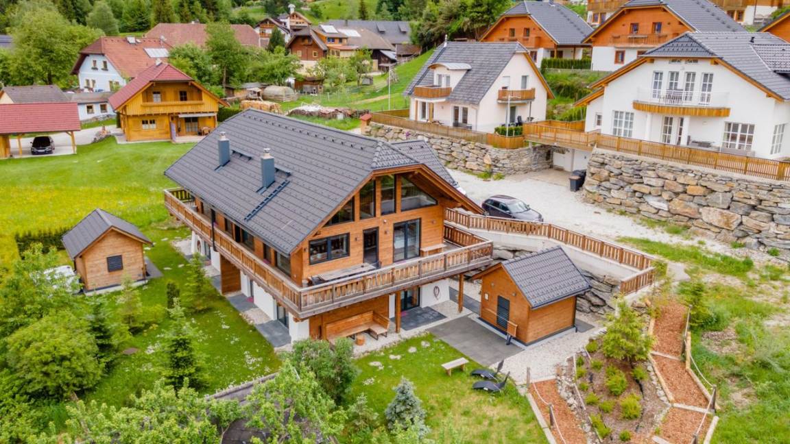 160 M² Ferienhaus ∙ 4 Schlafzimmer ∙ 12 Gäste - Mariapfarr
