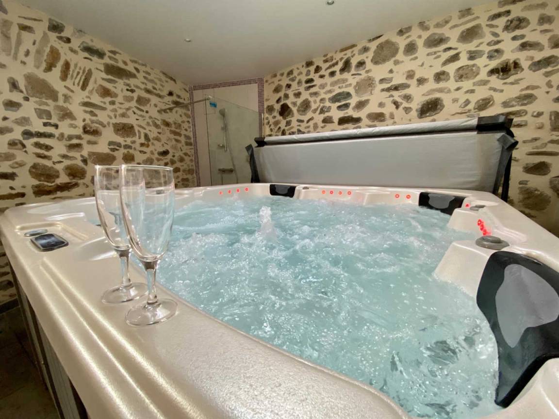 100 M² Gîte ∙ 3 Chambres ∙ 6 Personnes - Aude