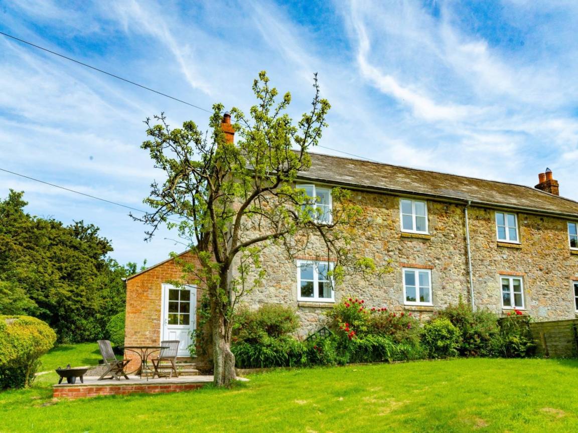 Cottage ∙ 3 Bedrooms ∙ 6 Guests - Isle of Wight