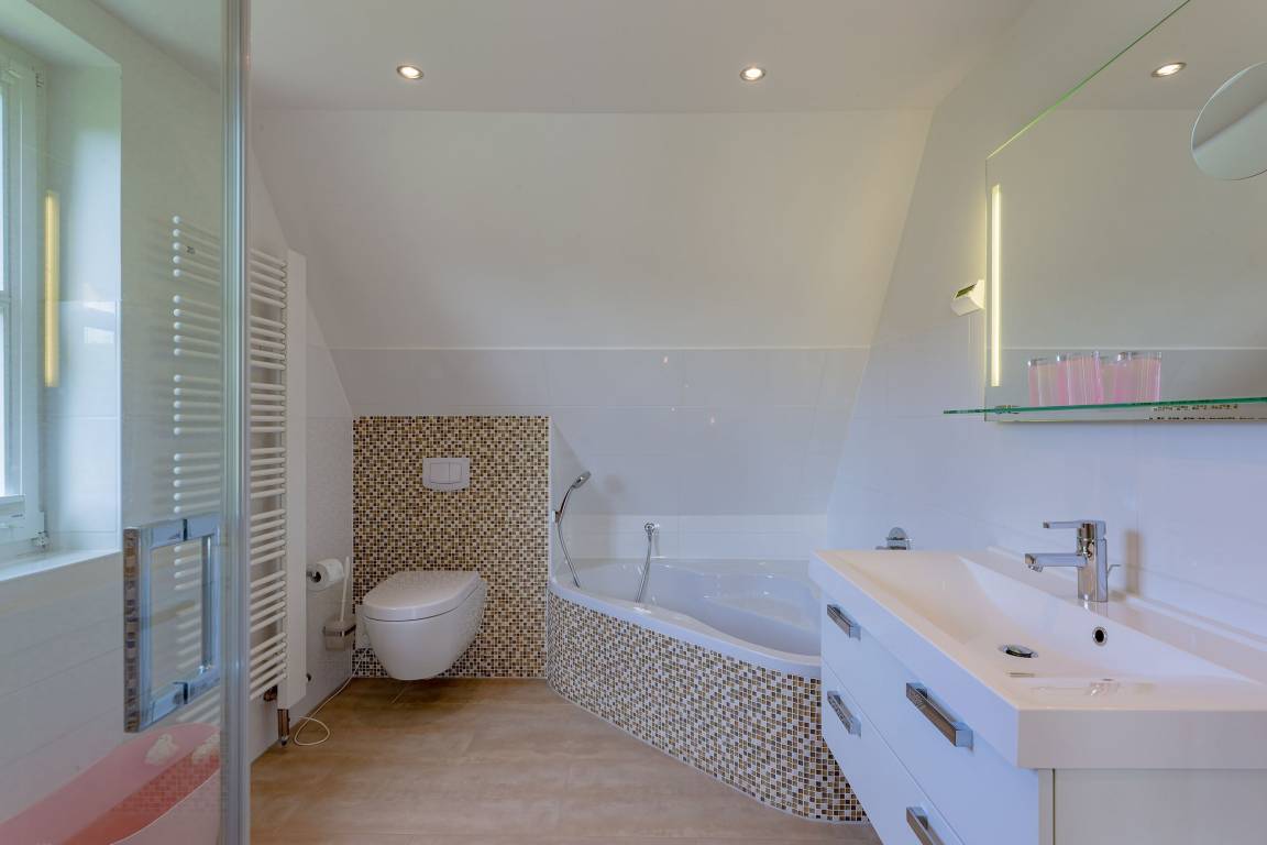 90 m² Ferienhaus ∙ 1 Schlafzimmer ∙ 4 Gäste – Bild 22