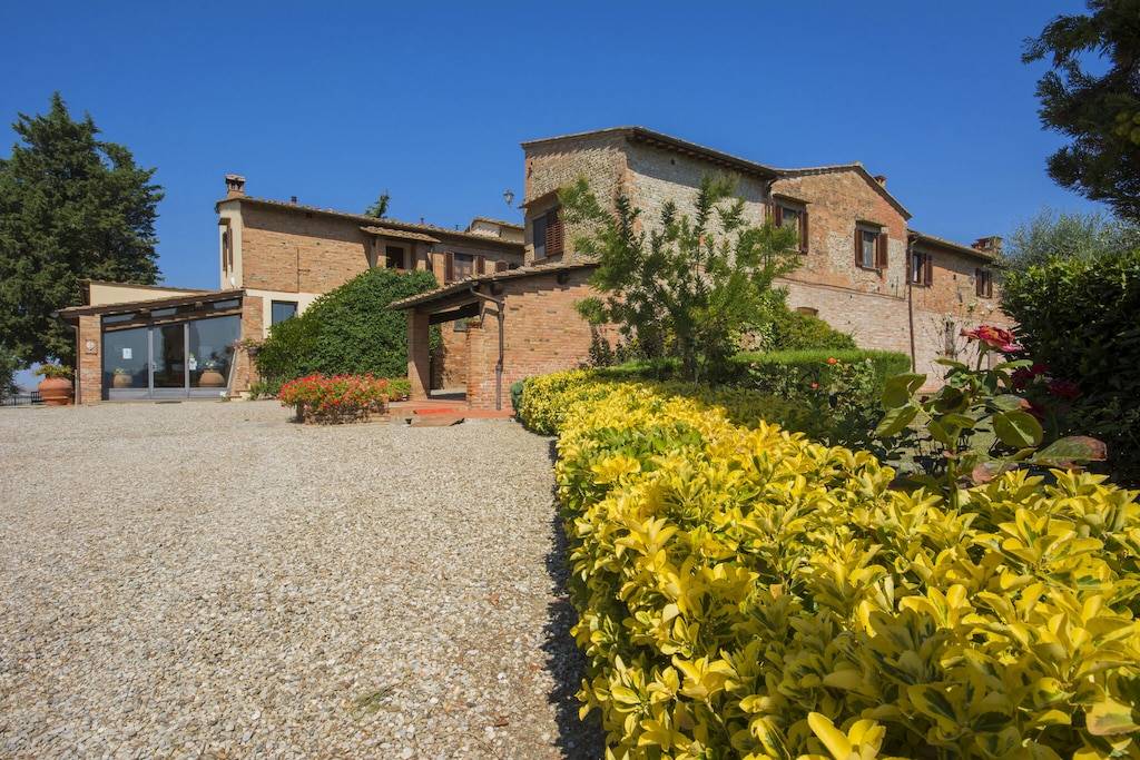 Casa a Castelfiorentino con terrazza, piscina e giardino