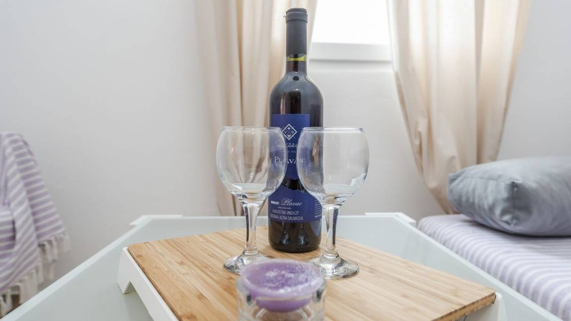 35 M² Apartment ∙ 2 Bedrooms ∙ 4 Guests - Vir