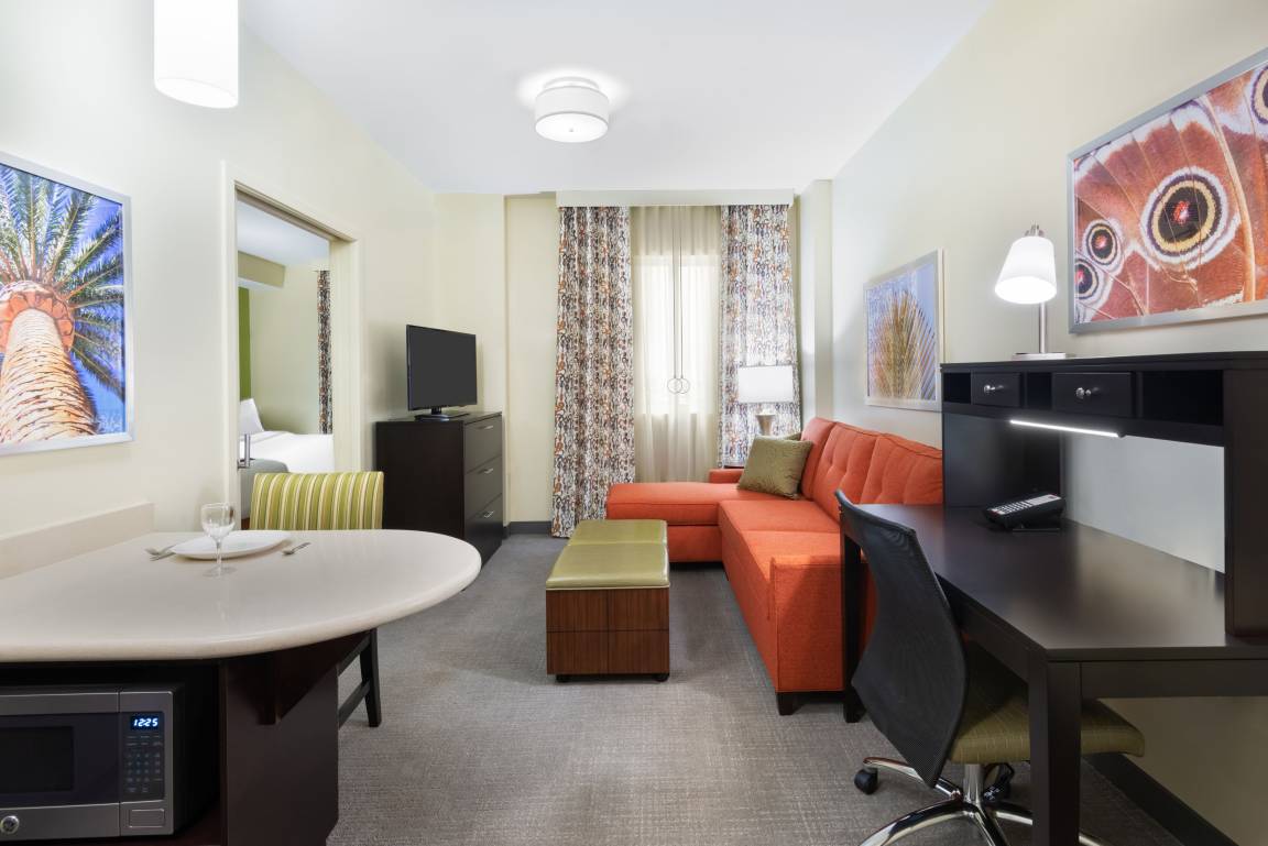 Hotel ∙ 1 Bedroom ∙ 6 Guests - Miami, FL
