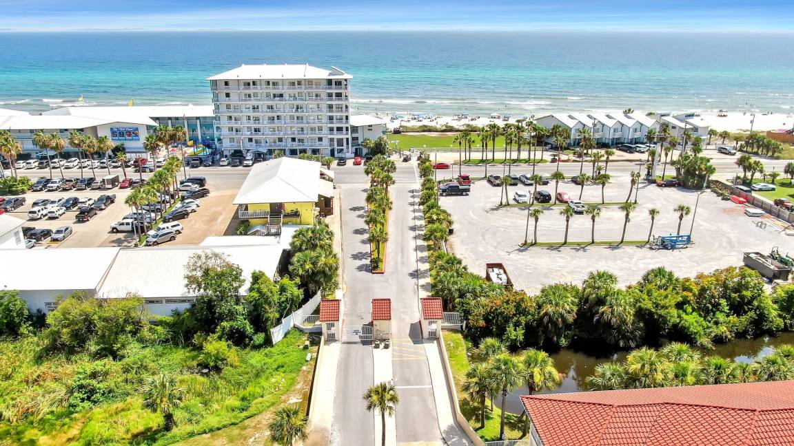 89 M² Condo ∙ 2 Bedrooms ∙ 5 Guests - Laguna Beach, FL