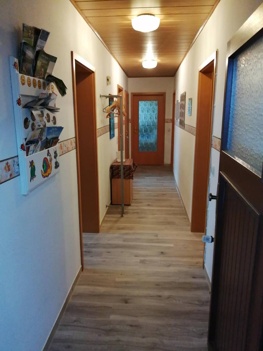 70 M² Ferienwohnung ∙ 1 Schlafzimmer ∙ 5 Gäste - Bad Marienberg (Westerwald)