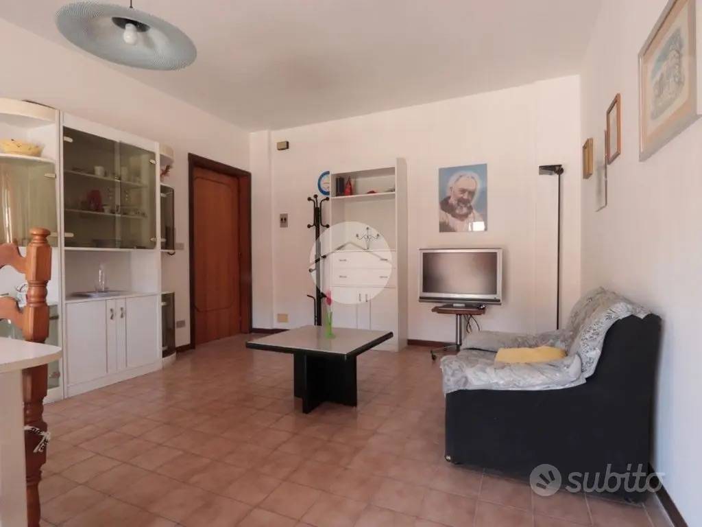 Apartamento ∙ 2 Habitaciones ∙ 6 Huéspedes - Silvi