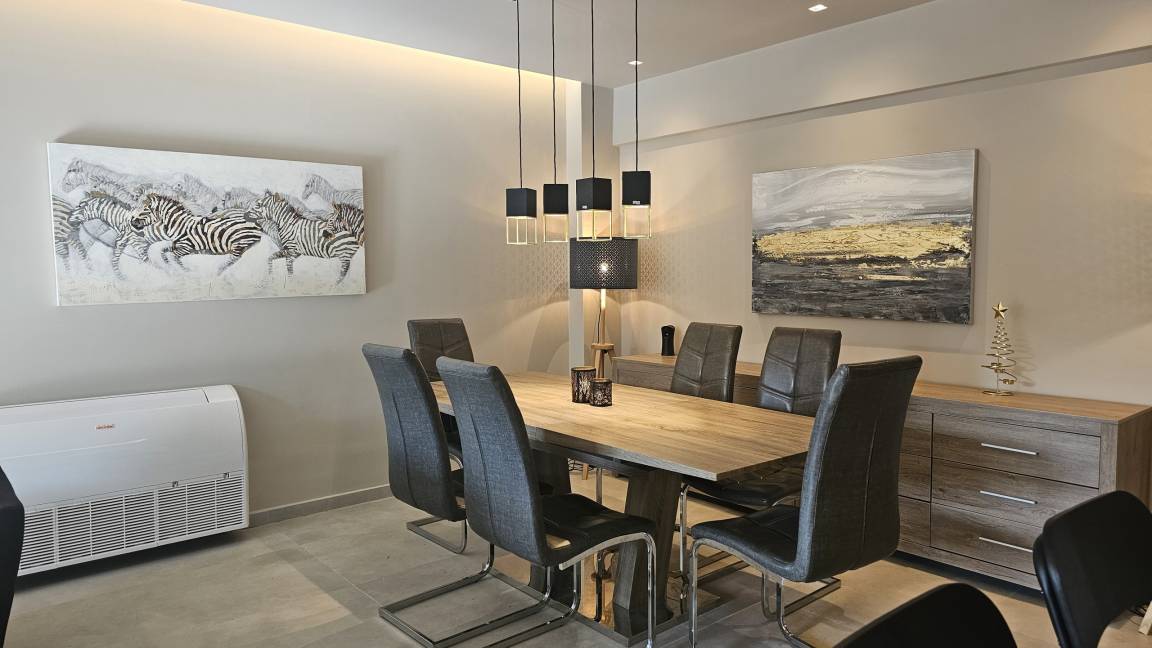 140 M² Apartment ∙ 3 Bedrooms ∙ 6 Guests - Nicosia