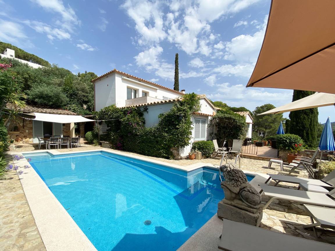 298 M² Cottage ∙ 4 Chambres ∙ 8 Personnes - Espagne