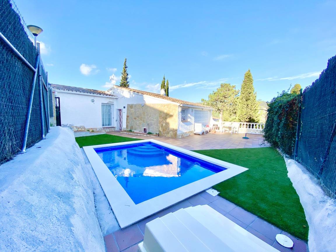 60 M² Villa ∙ 2 Bedrooms ∙ 5 Guests - Tossa de Mar