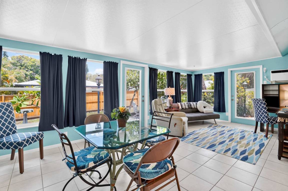 Apartment ∙ 3 Bedrooms ∙ 6 Guests - Sarasota, FL