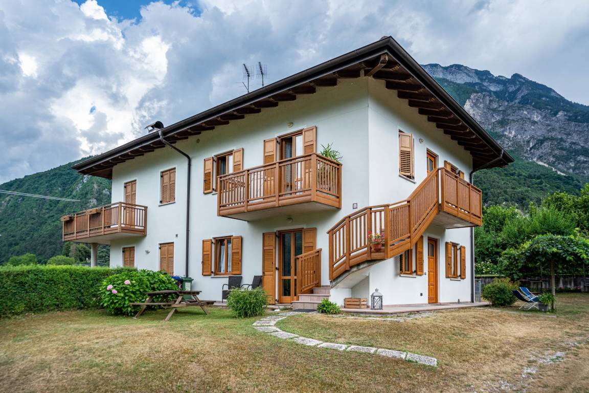 90 M² Apartment ∙ 2 Bedrooms ∙ 5 Guests - Levico Terme