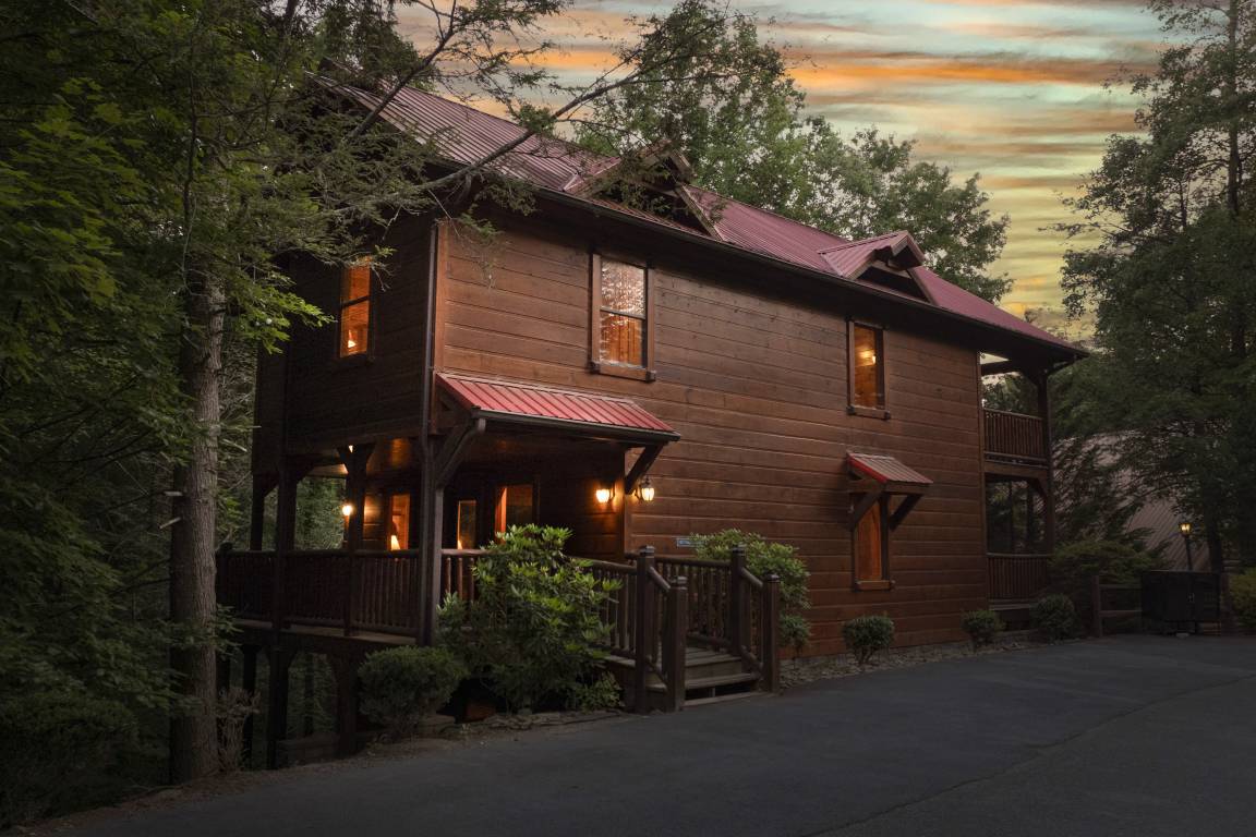 269 M² House ∙ 4 Bedrooms ∙ 12 Guests - Gatlinburg, TN