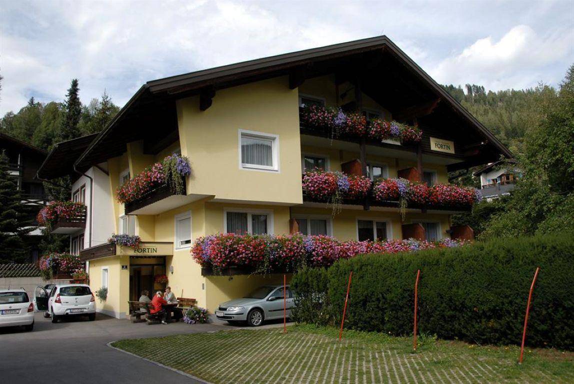 52 M² Ferienwohnung ∙ 1 Schlafzimmer ∙ 3 Gäste - Bad Kleinkirchheim