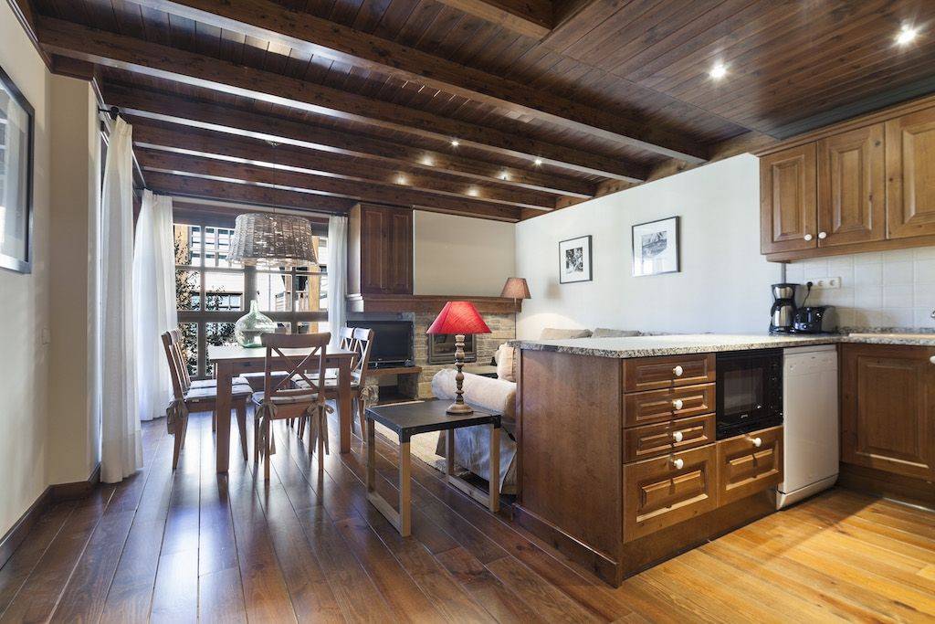74 M² Apartamento ∙ 2 Habitaciones ∙ 5 Huéspedes - Baqueira