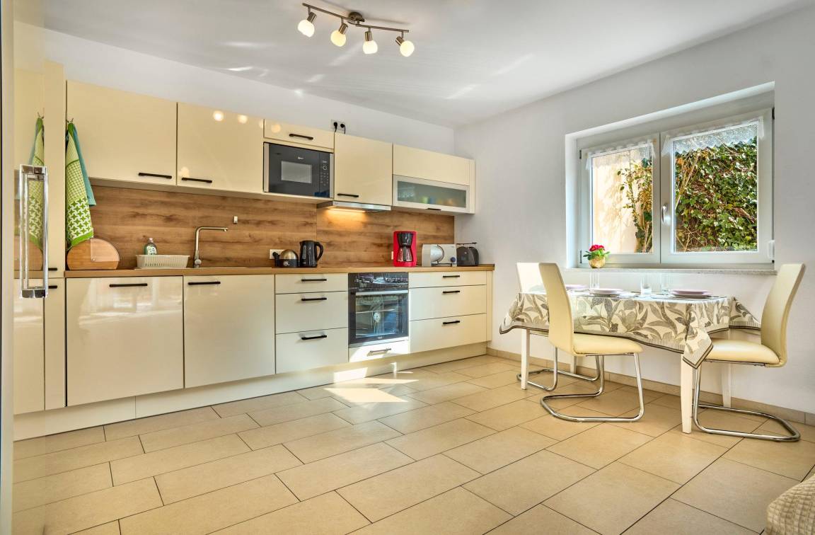 65 M² Ferienwohnung ∙ 1 Schlafzimmer ∙ 3 Gäste - Bad Abbach