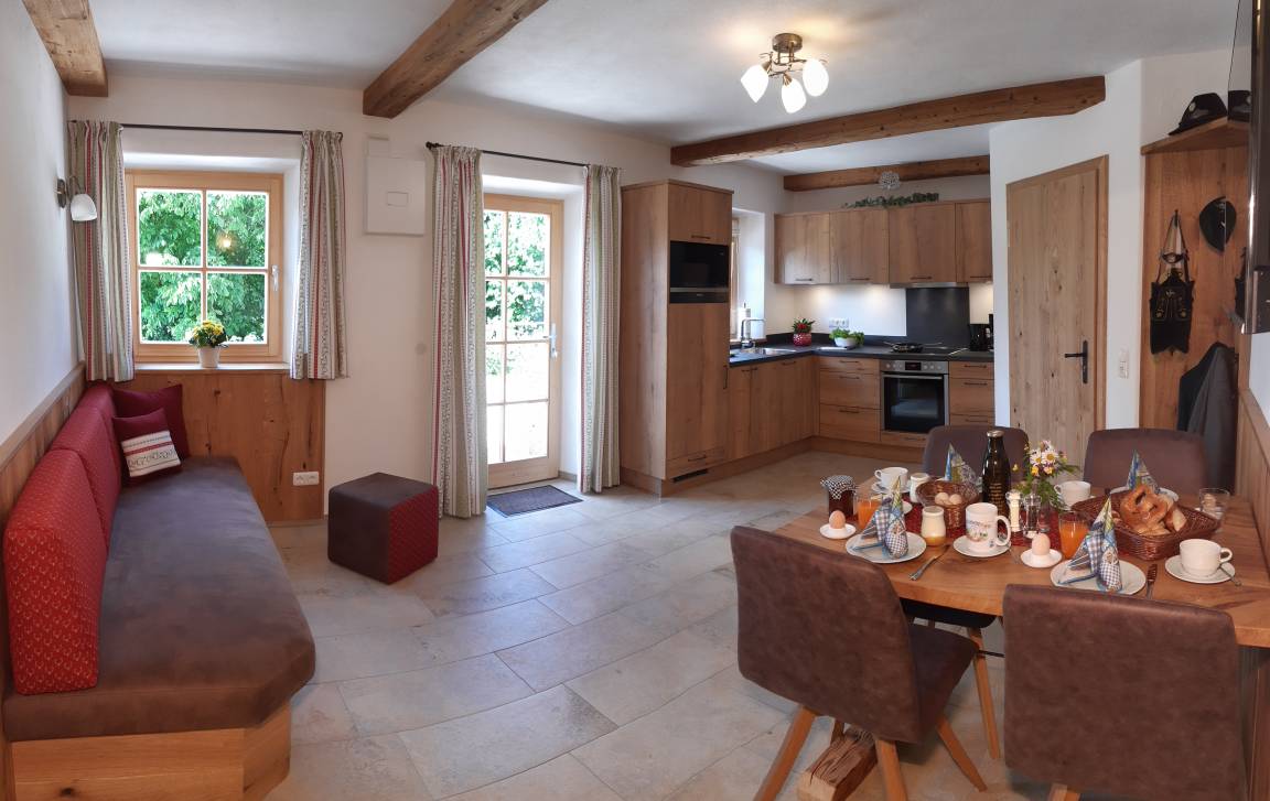 50 M² Ferienwohnung ∙ 2 Schlafzimmer ∙ 4 Gäste - Trostberg