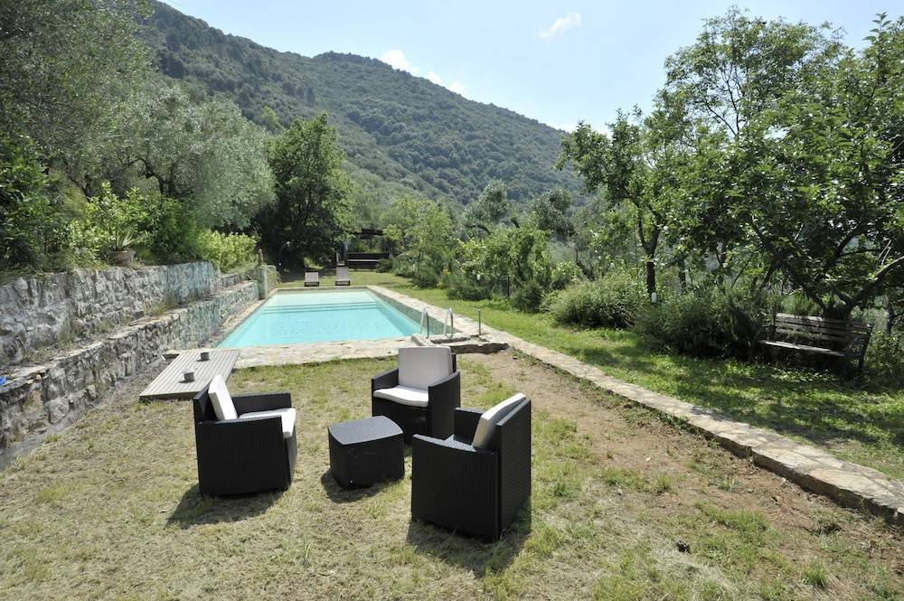 Casale a San Giuliano Terme con giardino, terrazza e barbecue