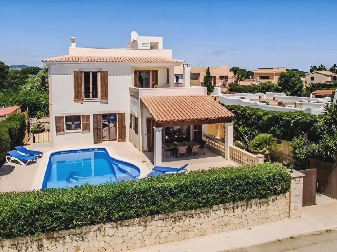 180 M² Ferienhaus ∙ 3 Schlafzimmer ∙ 6 Gäste - Cala Santanyí