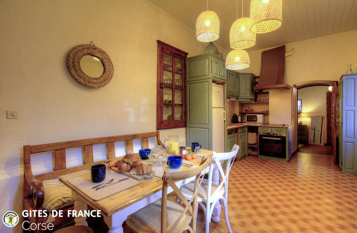100 m² Gîte ∙ 2 Schlafzimmer ∙ 4 Gäste – Bild 12