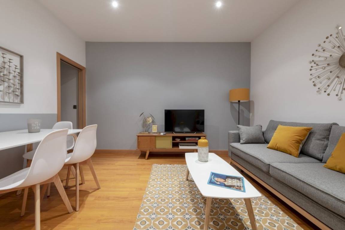 57 M² Apartamento ∙ 4 Hóspedes - Chueca