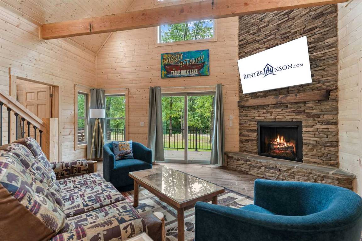 Cabin ∙ 2 Bedrooms ∙ 8 Guests - Ridgedale, MO