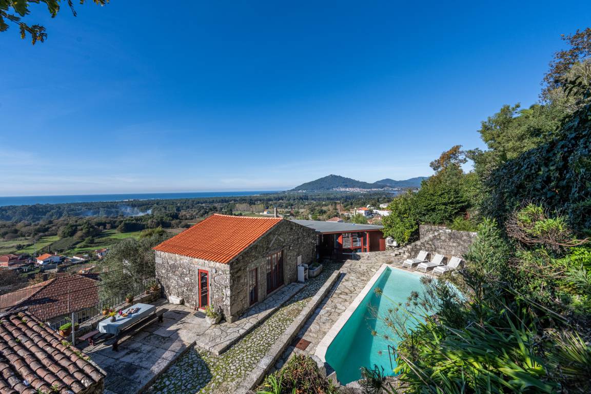 243 M² Villa ∙ 6 Bedrooms ∙ 12 Guests - Caminha