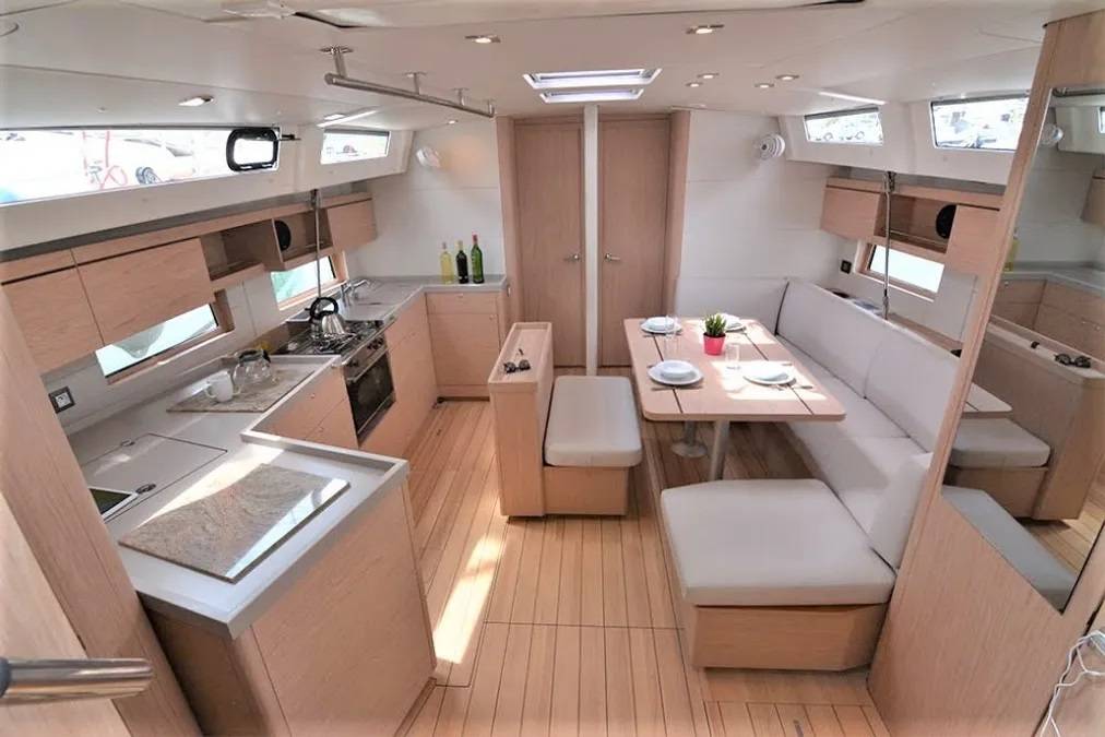 15 M² Houseboat ∙ 4 Bedrooms ∙ 8 Guests - Greece