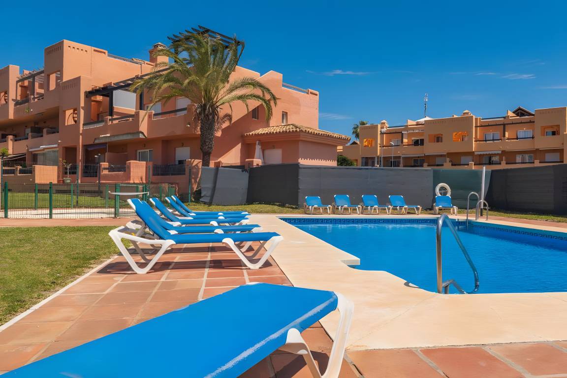 90 M² Apartamento ∙ 2 Habitaciones ∙ 4 Huéspedes - Manilva
